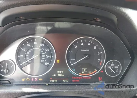 2018 BMW 320I xDrive z USA, uszkodzony, nr VIN WBA8A3C55JA491487